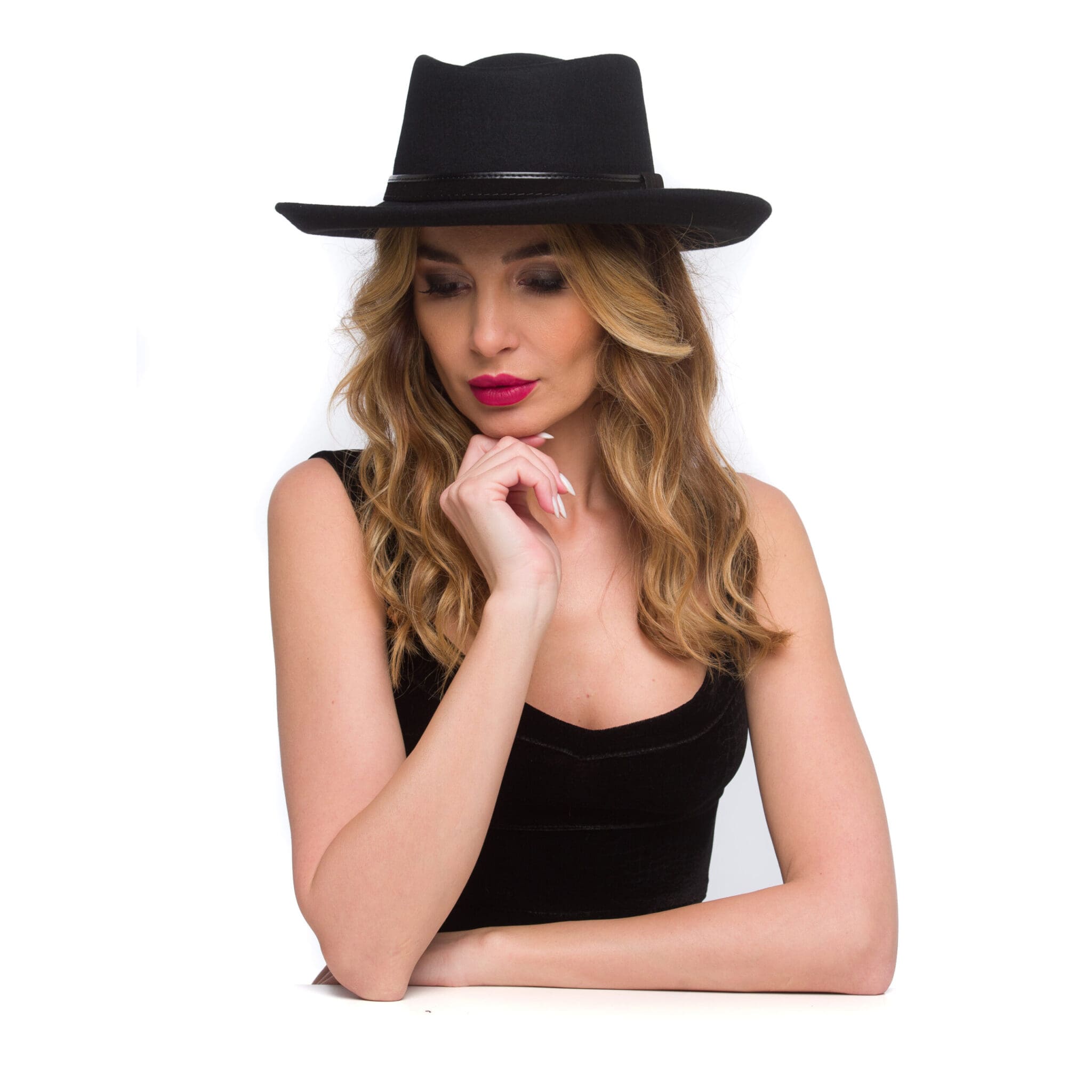Palarie dama Senza nero, neagra, borul orientat in sus, fetru de lana fin