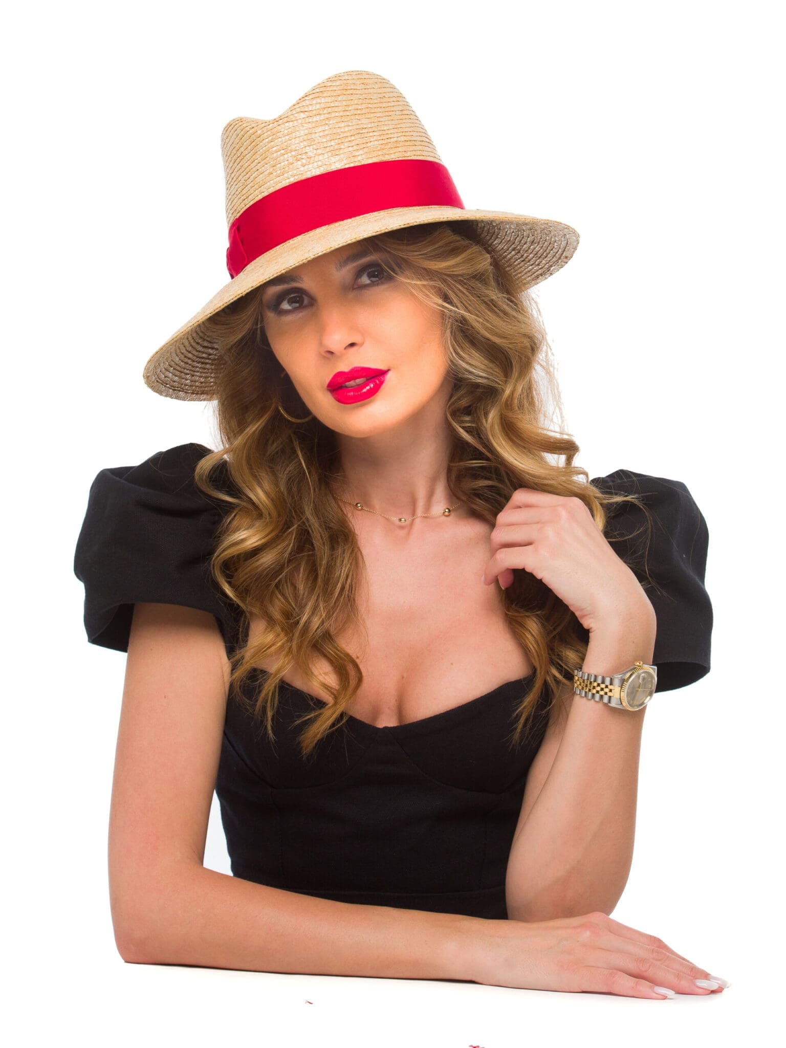 Palarie dama Jade paie nat/rosso, bor asimetric, banda rosie, paie naturale