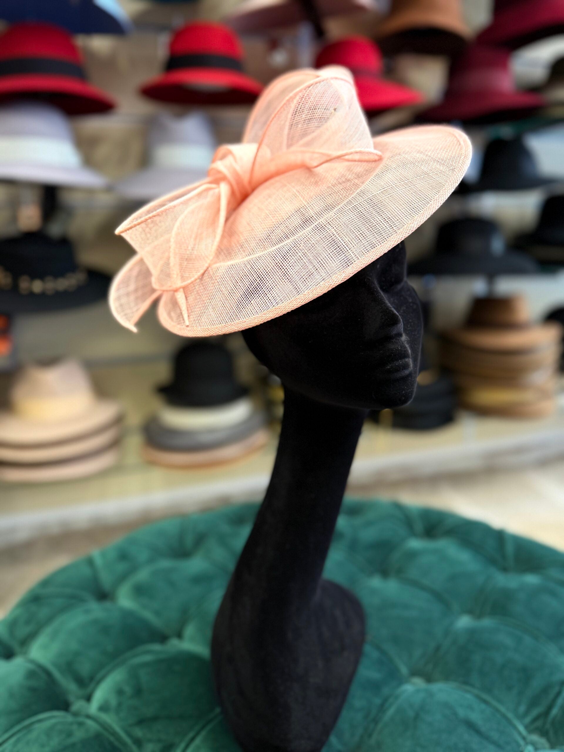 Fascinator Kate, din sisal
